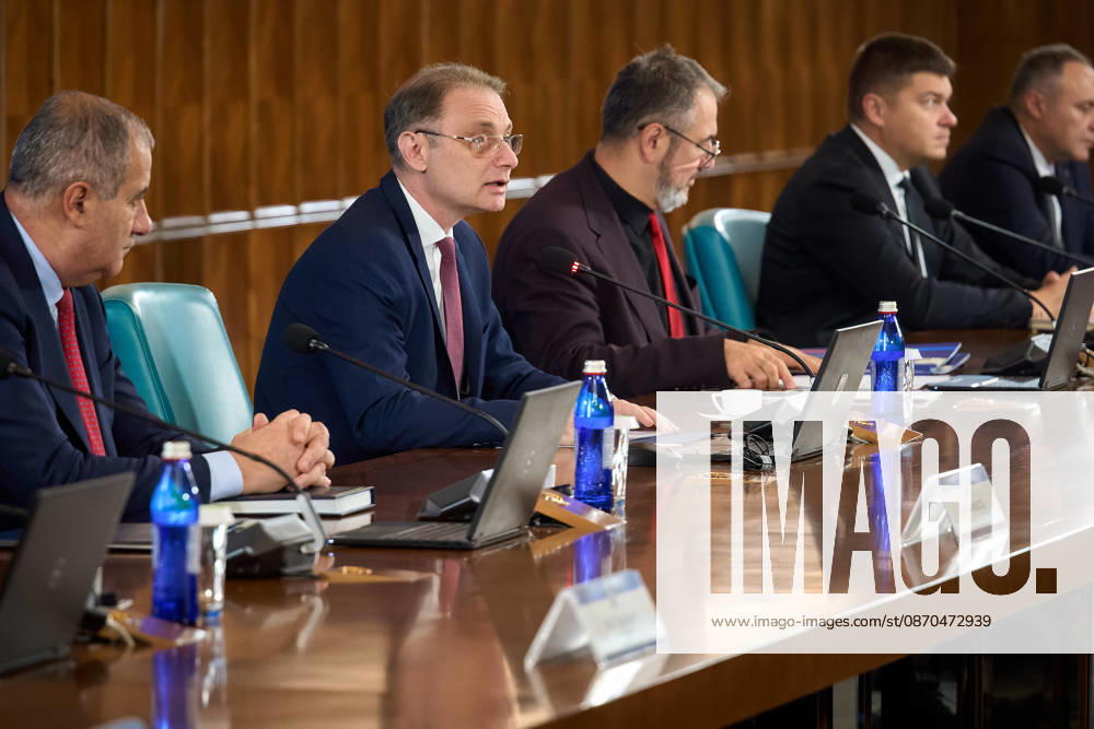 Romanian Government, Cabinet Meeting Bucharest, Romania. 23rd Oct, 2026: Luca Niculescu, Prime Minister of Romania, leads the government meeting at Victoria Palace, the Romanian Government headquarters. Bucharest Romania