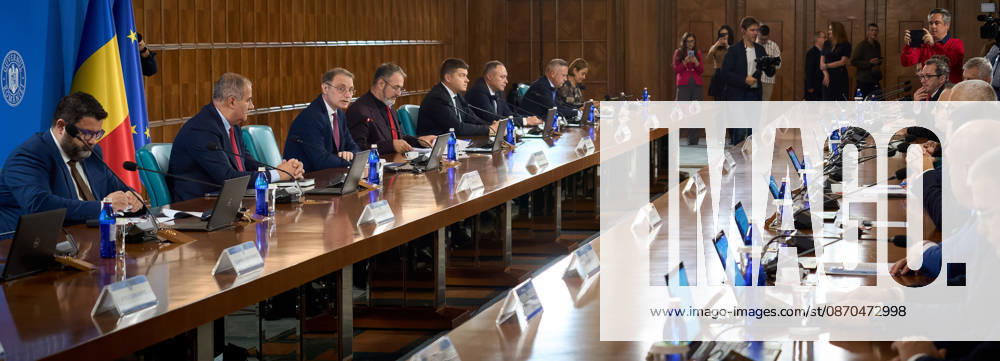 Romanian Government, Cabinet Meeting Bucharest, Romania. 23rd Oct, 2026: Luca Niculescu, Prime Minister of Romania, leads the government meeting at Victoria Palace, the Romanian Government headquarters. Bucharest Romania
