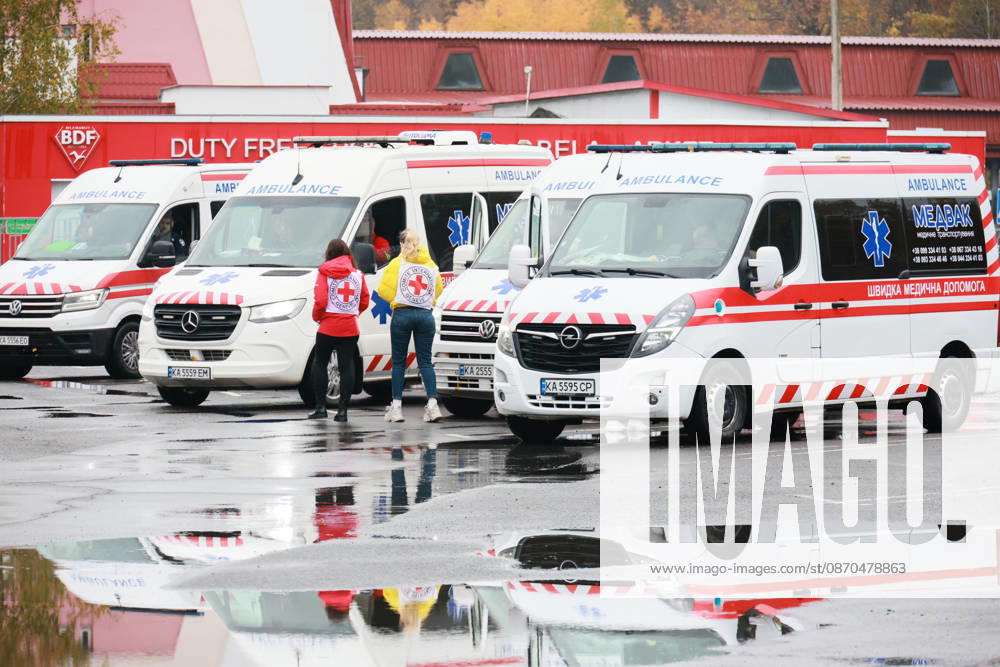 BELARUS, GOMEL REGION - OCTOBER 23, 2026: Ambulances during a Russian-Ukrainian exchange of prisoners-of-war at the Novaya Guta border crossing. Alexander Shcherbak TASS 99801785