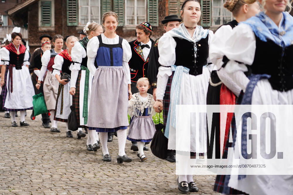 2310.26 Kerns Obwalden Schweiz. Aelplerchilbi Erntedank und Aelplerfest.Abschluss des Alpsommers. Bild . Aelpler in Tracht.