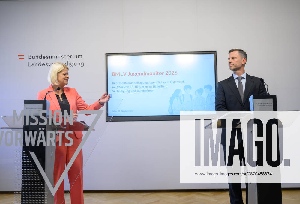 Â - Wien.23.10.2026 - Wien. Pressekonferenz mit der Verteidigungsministerin zur Präsentation der Ergebnisse des ersten BMLV Jugendmonitor 2026 - Wie denkt die Jugend über das Bundesheer. PHOTO: Verteidigungsministerin Klaudia Tanner (ÖVP) und Leiter des Referats Strategische Markt- und Meinungsforschung Wolfgang Prinz Vienna, October 23, 2026: Press conference with the Minister of Defence presenting the results of the first BMLV Youth Monitor 2026 what young people think about the Austrian Armed Forces. Bunderheer, Armee, Heer, Streitkräfte, Meinungsumfage, Erhebung, Jugend PK der Verteidigungsministerin zur Präsentation der Ergebnisse des BMLV Jugendmonitor 2026