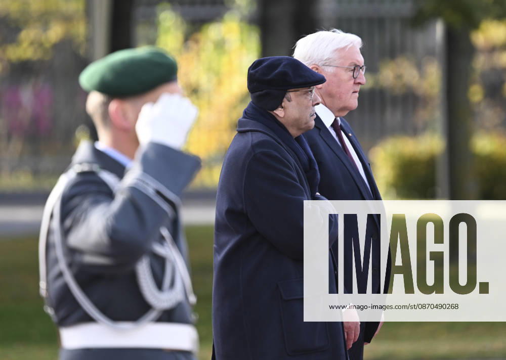 Pakistani President Asif Ali Zardari in Berlin BERLIN, GERMANY - OCTOBER 23: German President Frank-Walter Steinmeier welcomes Pakistani President Asif Ali Zardari during a military ceremony at the German Ministry of Defense in Berlin, Germany, on October 23, 2026. Halil Sagirkaya Anadolu Berlin Germany. Editorial use only. Please get in touch for any other usage.