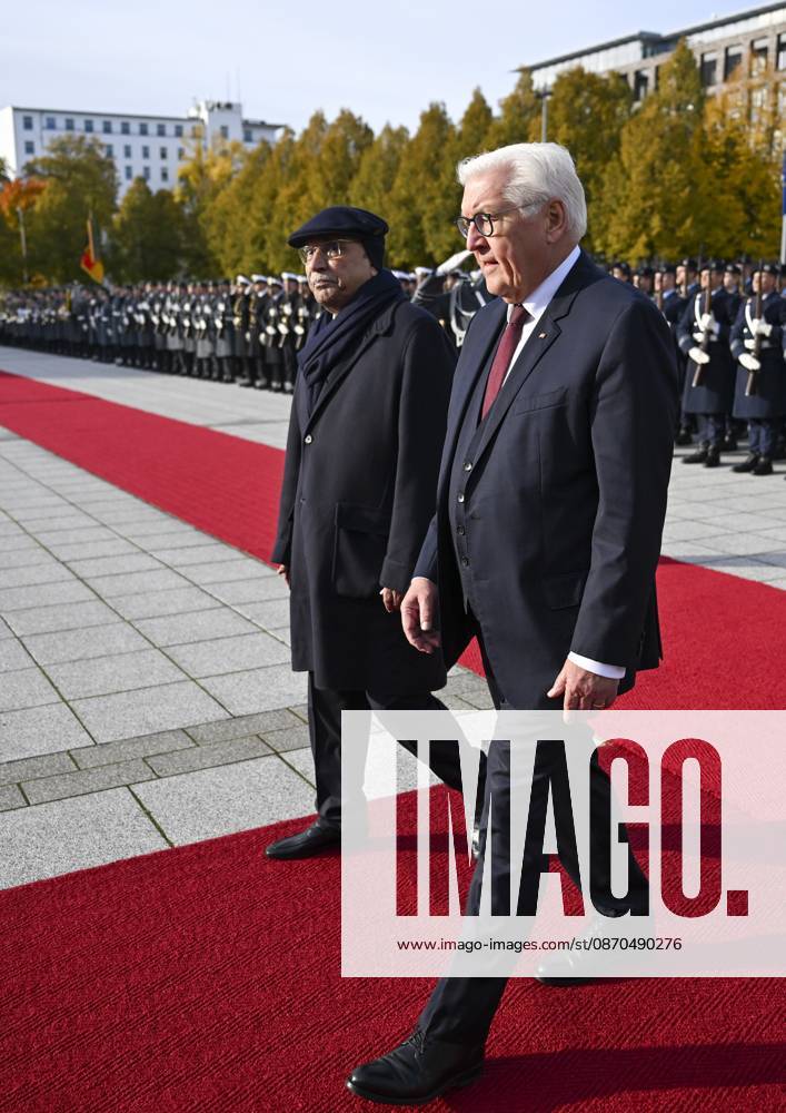 Pakistani President Asif Ali Zardari in Berlin BERLIN, GERMANY - OCTOBER 23: German President Frank-Walter Steinmeier welcomes Pakistani President Asif Ali Zardari during a military ceremony at the German Ministry of Defense in Berlin, Germany, on October 23, 2026. Halil Sagirkaya Anadolu Berlin Germany. Editorial use only. Please get in touch for any other usage.
