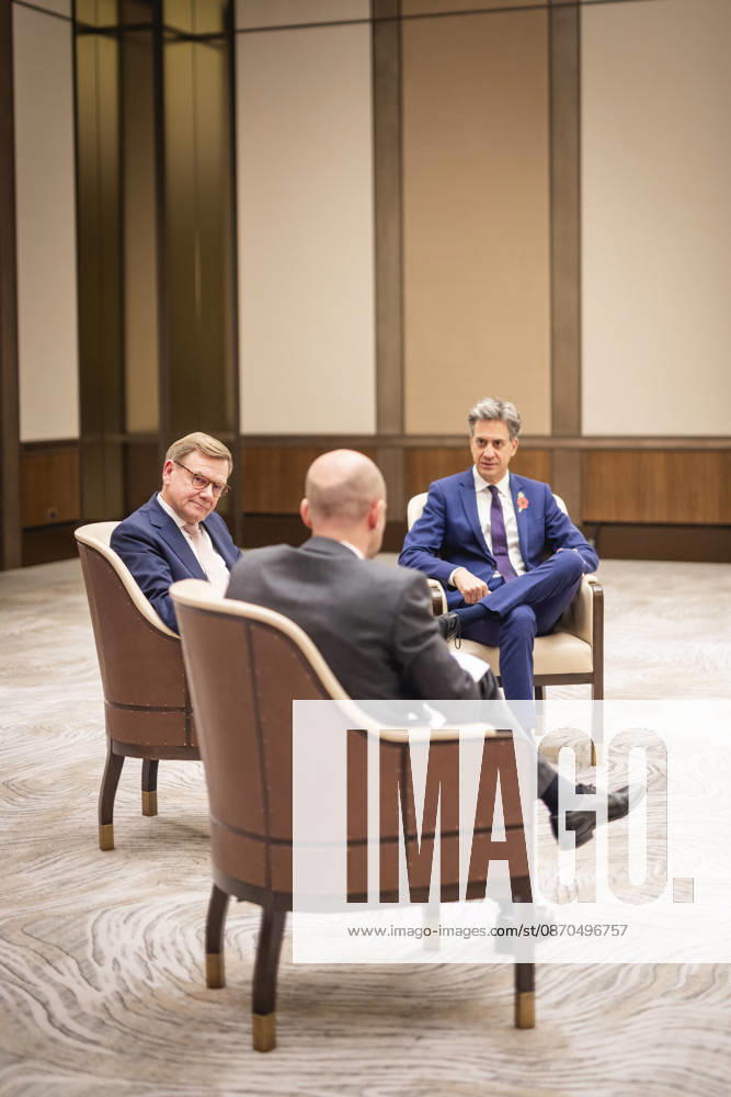 (L-R) Johann Wadephul (CDU), Bundesaussenminister, Jean-Noel Barrot, Aussenminister von Frankreich, und Ed Miliband, Aussenminister von Grossbritannien, aufgenommen im Rahmen eines Treffens in Istanbul, 23.10.2026. Fotografiert im Auftrag des Auswaertigen Amtes Istanbul Tuerkei