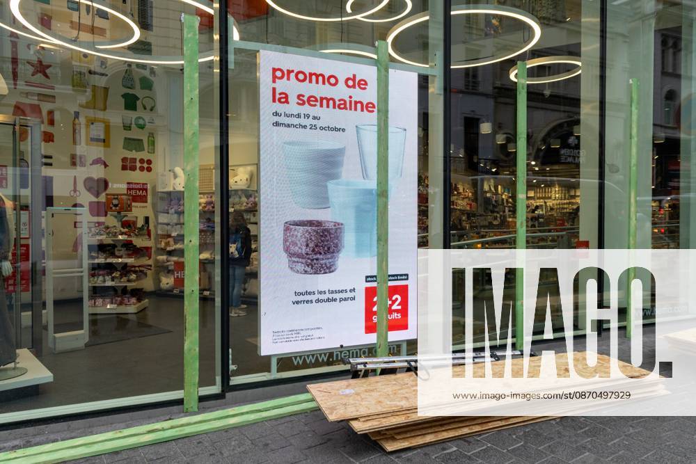 Storefronts boarded up with wooden panels at Rue Neuve Nieuwstraat, in Brussels, on Friday 23 October 2026. Stores are preparing for another protest scheduled for Saturday. NICOLASxMAETERLINCK 190739528