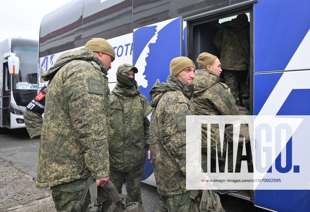 Belarus Russia Ukraine Military Operation POWs Exchange 9271176 23.10.2026 Russian prisoners of war, released from Ukrainian captivity amid Russia s military operation in Ukraine, board a bus during an exchange between Russia and Ukraine at the Novaya Guta checkpoint in Gomel Region, Belarus. Russia and Ukraine on October 23 complete a swap of 270 prisoners of war each. A humanitarian action to reunite Russian and Ukrainian families also takes place, a total of seven people return to Russia, including a married couple, and six families travel to Ukraine. Yuri Kochetkov Sputnik Gomel region Belarus