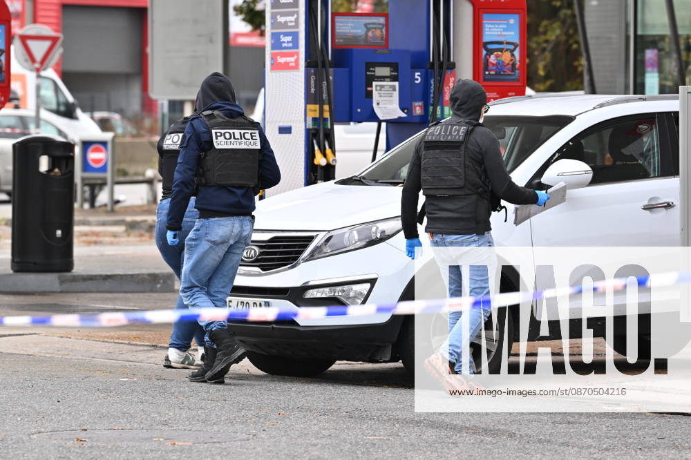 Forensics investigate scene of deadly petrol station drive-by shooting in Paris suburb of Trappes TRAPPES, FRANCE - OCTOBER 23: Forensic officers examine evidence at the site of a petrol station where a gunman opened fire from a vehicle, killing one person and injuring four others, in Trappes, a suburb west of Paris in the Yvelines department, France, on Friday, October 23, 2026. Mayor of Trappes Ali Rabeh confirmed on social media that a gunman fired shots from his car at several individuals across Trappes and nearby La Verriere, while the Yvelines Prefecture and emergency services secured the perimeter as law enforcement apprehended a suspect. Mustafa Yalcin Anadolu Trappes France. Editorial use only. Please get in touch for any other u