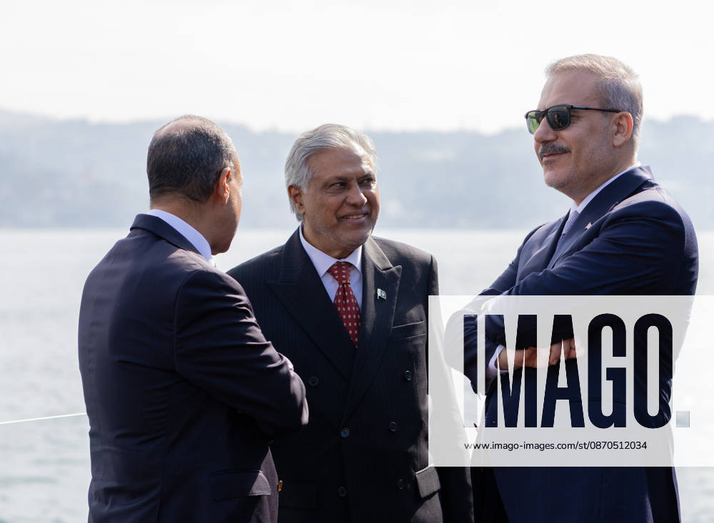 R4 Foreign Ministers Meeting in Istanbul ISTANBUL, TURKIYE - OCTOBER 23: Turkish Foreign Minister Hakan Fidan (R) meets with Pakistani Foreign Minister Muhammad Ishaq Dar (C), Egyptian Foreign Minister Badr Abdelatty (L), and Saudi Arabian Foreign Minister Faisal bin Farhan Al Saud (not seen) on the sidelines of R4 Foreign Ministers Meeting, bringing together Turkiye, Egypt, Pakistan and Saudi Arabia, hosted by Fidan in Istanbul, Turkiye, on October 23, 2026. Mustafa Hatipoglu Anadolu Istanbul Turkey. Editorial use only. Please get in touch for any other usage.