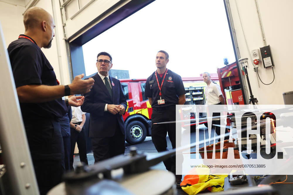 Prime Minister Andy Burnham hosts Wildfire Summit 23 10 2026. Aintree, United Kingdom. Prime Minister Andy Burnham meets fire and rescue staff as he hosts Wildfire Summit at the National Resilience Centre of Excellence., Credit:Ben Perry B66 Avalon United Kingdom, Merseyside, Aintree, 10 Downing Street