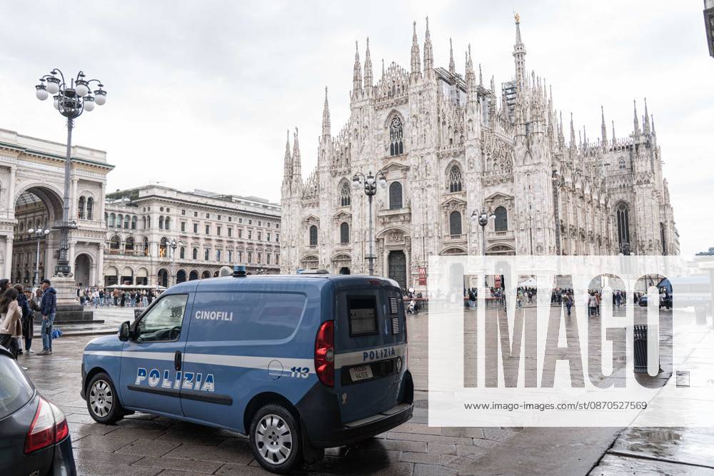 IPA90074211 - Milan, October 23, 2026. The city center is preparing for tomorrows heavily secured Saturday ahead of the march. From police and Carabinieri checkpoints at the Duomo to storefronts reinforced with panels to prevent break-ins on Via Torino.