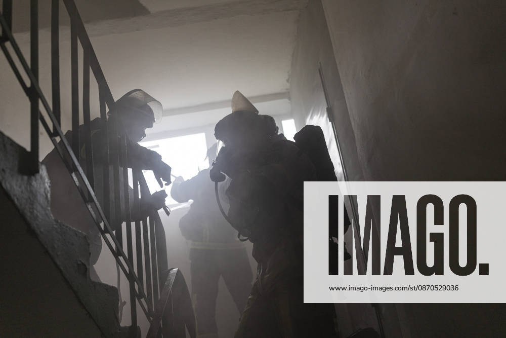 Russian drone attack on a residential building in Kramatorsk KRAMATORSK, UKRAINE - OCTOBER 23: Ukrainian firefighters put out a fire following a Russian drone attack on a residential building in Kramatorsk, Ukraine, 23 October 2026 Diego Herrera Carcedo Anadolu Kramatorsk Ukraine. Editorial use only. Please get in touch for any other usage.