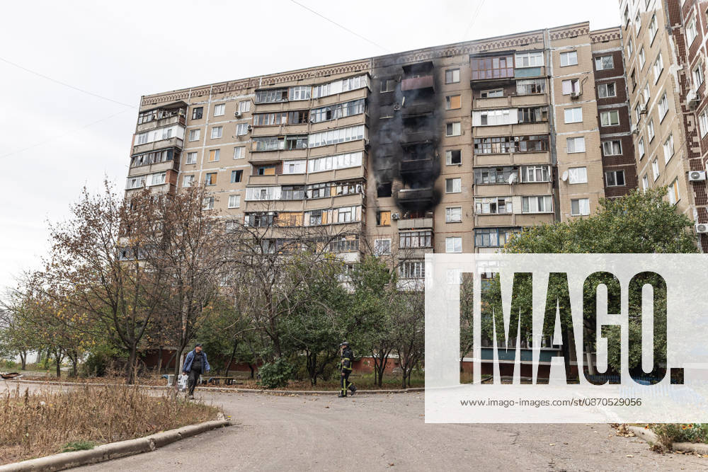 Russian drone attack on a residential building in Kramatorsk KRAMATORSK, UKRAINE - OCTOBER 23: Ukrainian firefighters put out a fire following a Russian drone attack on a residential building in Kramatorsk, Ukraine, 23 October 2026 Diego Herrera Carcedo Anadolu Kramatorsk Ukraine. Editorial use only. Please get in touch for any other usage.