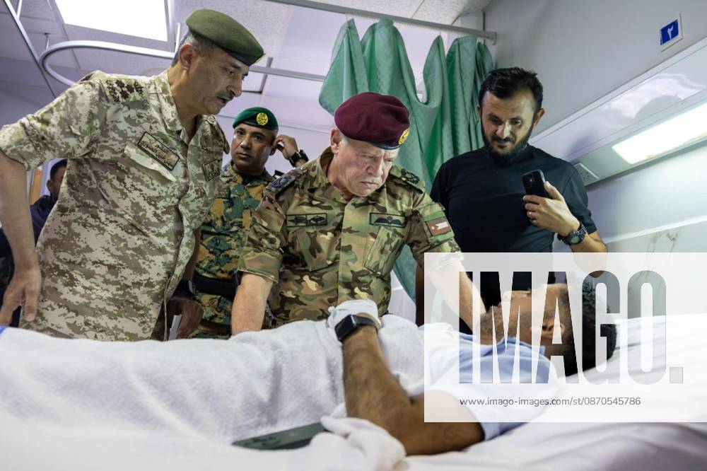 Jordan s King Abdullah II visits victims of church attack in hospital KARAK, JORDAN - OCTOBER 23: (---- - MANDATORY CREDIT - ROYAL COURT OF JORDAN HANDOUT - NO MARKETING NO ADVERTISING CAMPAIGNS - DISTRIBUTED AS A SERVICE TO CLIENTS----) Jordan s King Abdullah II visits victims receiving treatment at Prince Ali bin Al Hussein Military Hospital following an armed attack on a church that leaves seven people dead and 27 others injured in Karak, Jordan, on October 23, 2026. Royal Court of Jordan Handout Anadolu Karak Jordan. Editorial use only. Please get in touch for any other usage.