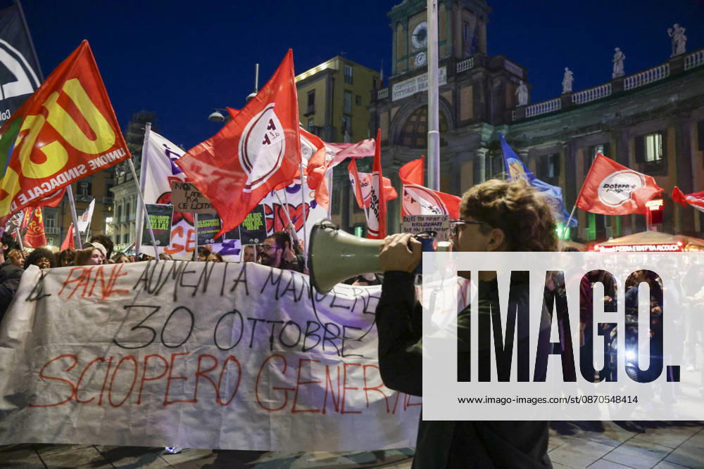 Protesters Clash with Police in Naples Students, trade union members and activists from Potere al Popolo take part in a demonstration against the rising cost of living in Piazza Municipio. Clashes between demonstrators and police break out during the protest. ABP17774