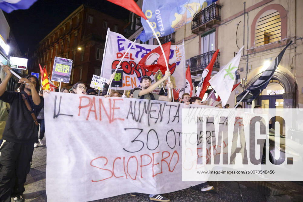 Protesters Clash with Police in Naples Students, trade union members and activists from Potere al Popolo take part in a demonstration against the rising cost of living in Piazza Municipio. Clashes between demonstrators and police break out during the protest. ABP17923