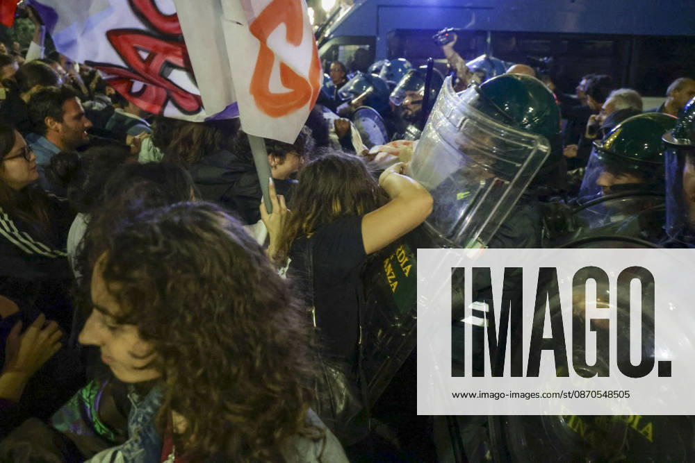 Protesters Clash with Police in Naples Students, trade union members and activists from Potere al Popolo take part in a demonstration against the rising cost of living in Piazza Municipio. Clashes between demonstrators and police break out during the protest. ABP18658