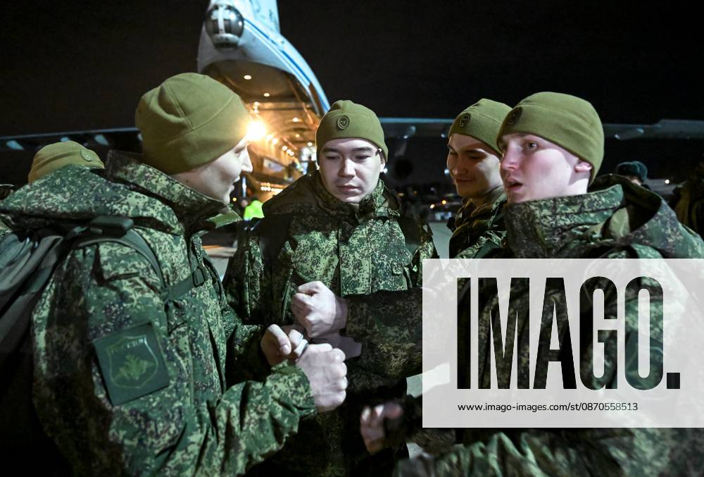 Belarus Russia Ukraine Military Operation POWs Exchange 9271477 23.10.2026 Russian prisoners of war, released from Ukrainian captivity amid Russia s military operation in Ukraine, react upon arrival at an airfield in Moscow region, Russia. Russia and Ukraine on October 23 completed a swap of 270 prisoners of war each. Ilya Pitalev Sputnik Moscow region Russia