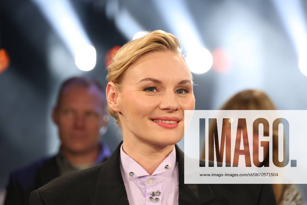 Rosalie Thomass, Schauspielerin, zu Gast in der NDR Talk Show, Fototermin am 23.10.2026 im Fernsehstudio Hamburg-Lokstedt vor der Sendung im 3. Programm des NDR Fernsehen