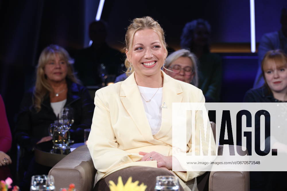 Zora Klipp, Gastronomin und Fernsehköchin, zu Gast in der NDR Talk Show, Fototermin am 23.10.2026 im Fernsehstudio Hamburg-Lokstedt vor der Sendung im 3. Programm des NDR Fernsehen