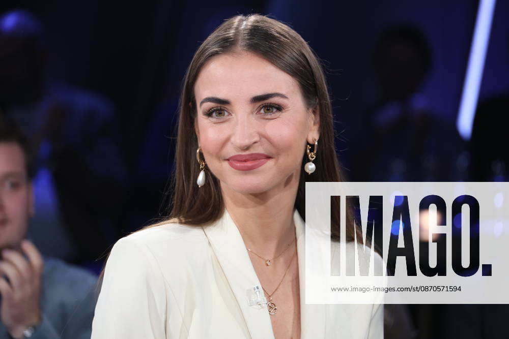 Ekaterina Leonova, Tänzerin, zu Gast in der NDR Talk Show, Fototermin am 23.10.2026 im Fernsehstudio Hamburg-Lokstedt vor der Sendung im 3. Programm des NDR Fernsehen