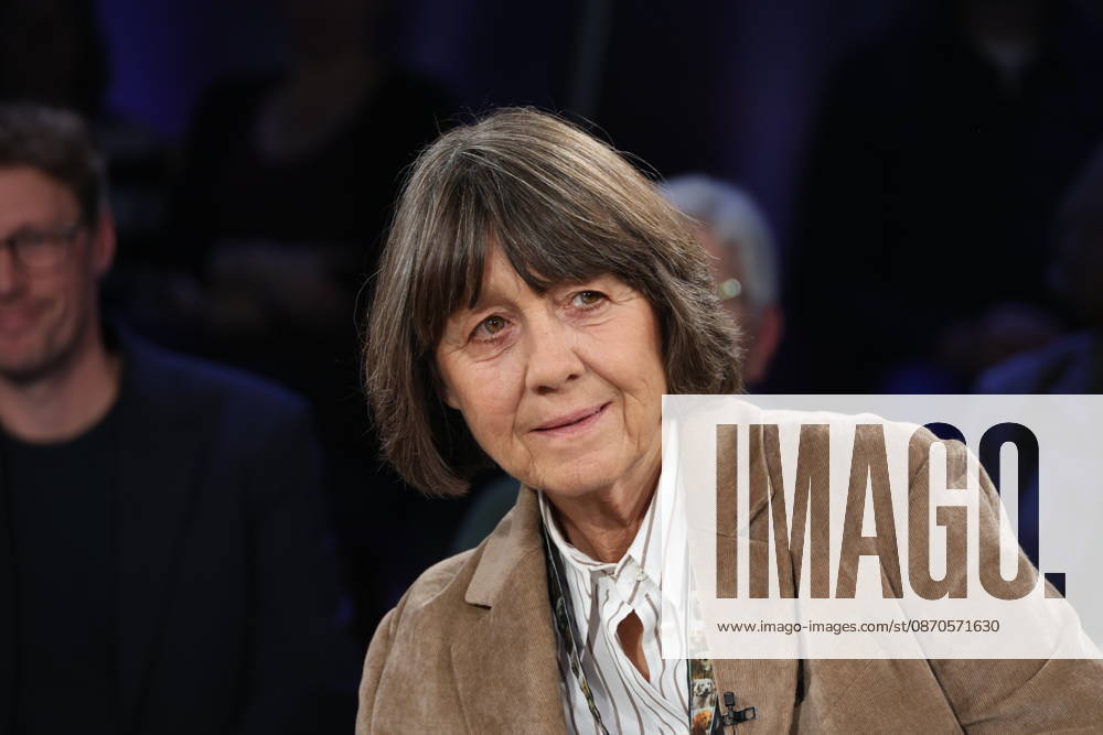 Tatjana Kreidler, Assistenzhundetrainerin, zu Gast in der NDR Talk Show, Fototermin am 23.10.2026 im Fernsehstudio Hamburg-Lokstedt vor der Sendung im 3. Programm des NDR Fernsehen