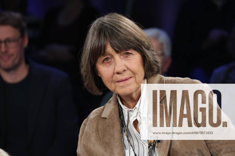 Tatjana Kreidler, Assistenzhundetrainerin, zu Gast in der NDR Talk Show, Fototermin am 23.10.2026 im Fernsehstudio Hamburg-Lokstedt vor der Sendung im 3. Programm des NDR Fernsehen