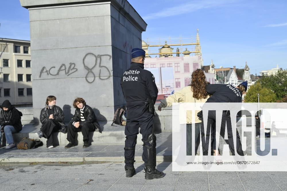 Extreme Left And Citizen Activists Protest 24 10 2026 BRUSSELS, BELGIUM - OCTOBER 24 : Police and demonstrators pictured during illegal demonstration the centre of Brussels against budget measures on October 24, 2026 in Brussels, Belgium, 24 10 2026 Brussels Belgium