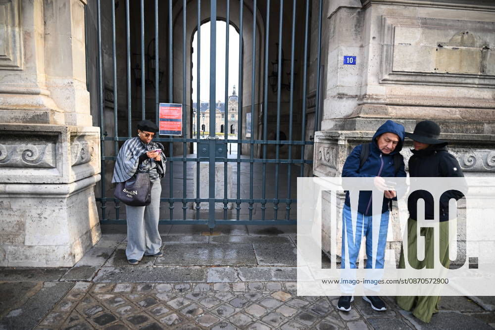 Louvre Museum Closed Ahead of The Day of Protests - Paris The Louvre Museum has closed its doors in anticipation of possible further unrest on the fringes of the day of protest this Saturday, October 24, 2026, in Paris, France. Several major Parisian museums have announced that they will be closing either fully or partially following the various incidents of violence that occurred last weekend during the protest. Photo by Eliot Blondet ABACAPRESS.COM Paris France