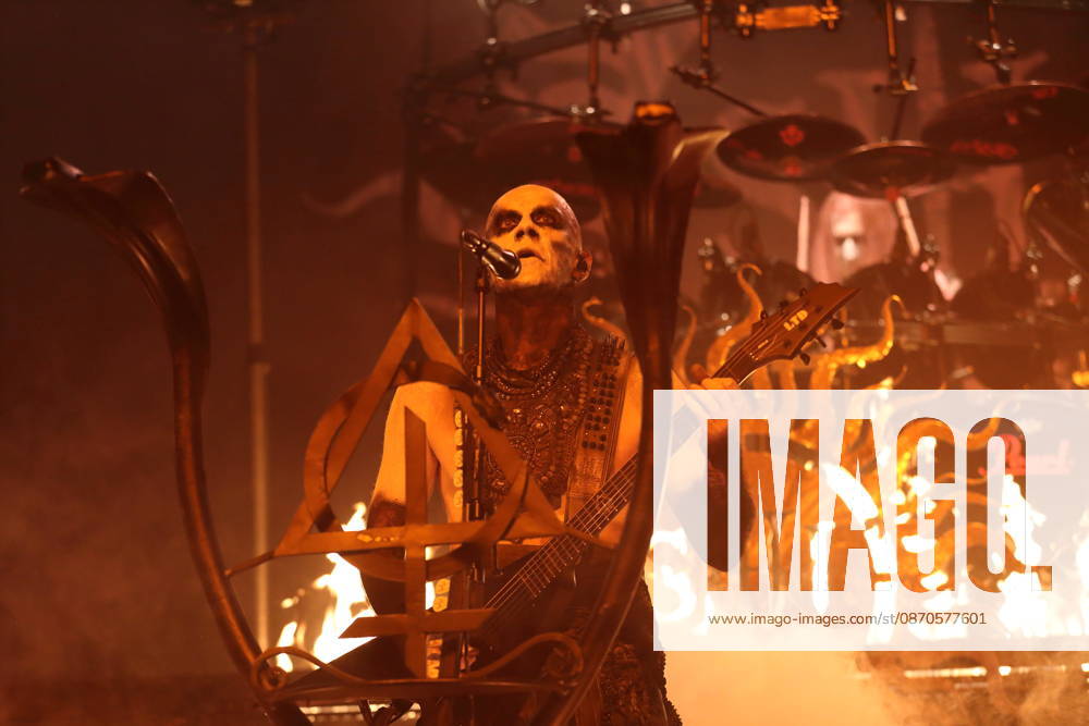 Adam Michal Nergal Darski von der Band Behemoth bei einem Konzert in der Columbiahalle in Berlin, 23. Oktober 2026. Behemoth & Dimmu Borgir Konzert Berlin