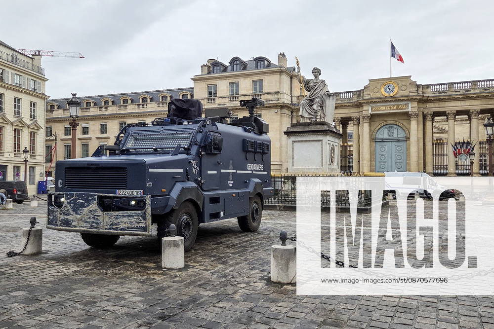 FRANCE, PARIS - OCTOBER 24, 2026: A riot police vehicle is seen at the National Assembly building. Security measures have been tightened in the French capital as mass protests involving trade unions and university students are expected. Dmitry Orlov TASS 99860451