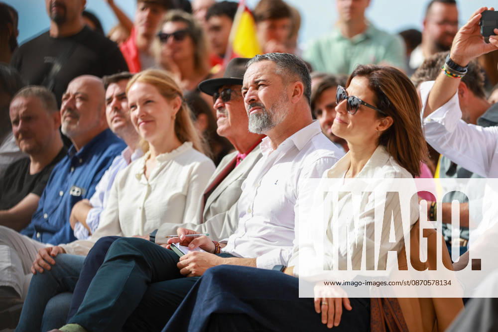 Abascal Holds a Public Event in Palma Vox President Santiago Abascal, and Vox’s candidate for the Congress of Deputies representing the Balearic Islands, Maribel Cerezo, during a public event as part of the pre-campaign for the general election on November 29, at La Seu de Mallorca, on October 24, 2026, in Palma de Mallorca, Mallorca, Balearic Islands, Spain. Abascal is the first leader of one of the major parties running in the general election to have announced public events in the Balearic Islands. OCTOBER 24, 2026. Tomàs Moyà. Palma de Mallorca, Mallorca, Balearic Islands. Palma de Mallorca, Mallorca, Spain