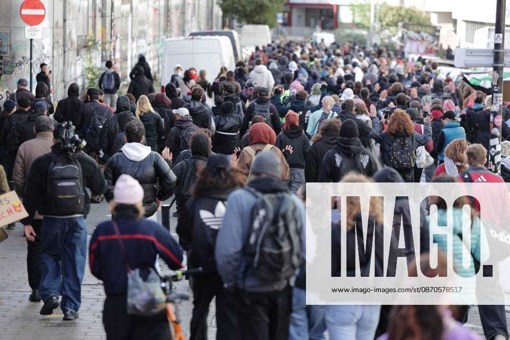 This image shows demonstrators after a call for protests in Brussels for purchasing power, healthcare, and education, on Saturday 24 October 2026. NICOLASxMAETERLINCK 190856403