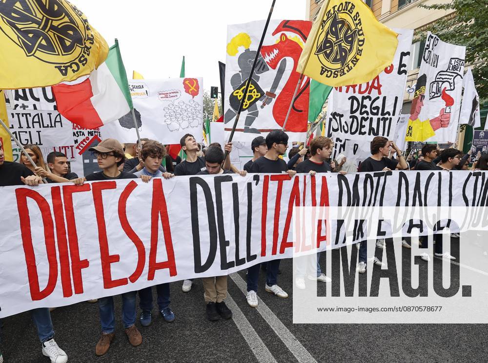 Students protest in Rome ROME, ITALY - OCTOBER 24: Members of Azione Studentesca (Student Action), a far-right student movement, take part in a demonstration in Rome, Italy, on October 24, 2026. Riccardo De Luca Anadolu Rome Italy. Editorial use only. Please get in touch for any other usage.