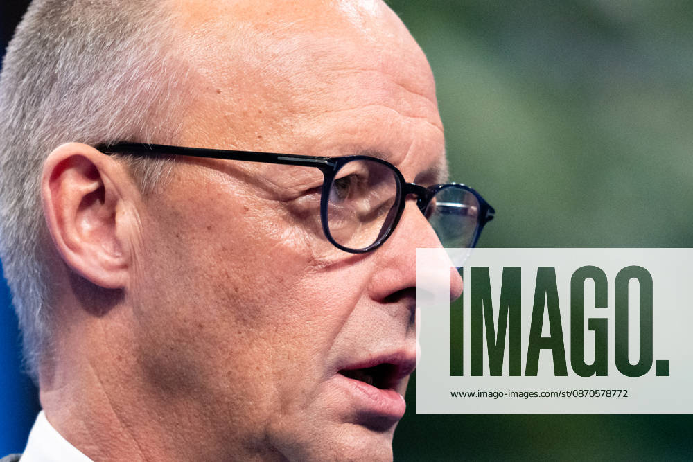 Tag 2, Parteitag 2026 der Partei CSU (Christlich-Soziale-Union) in der Messe München. Nahaufnahme Friedrich Merz (Bundeskanzler BRD Bundesrepublik Deutschland, CDU)