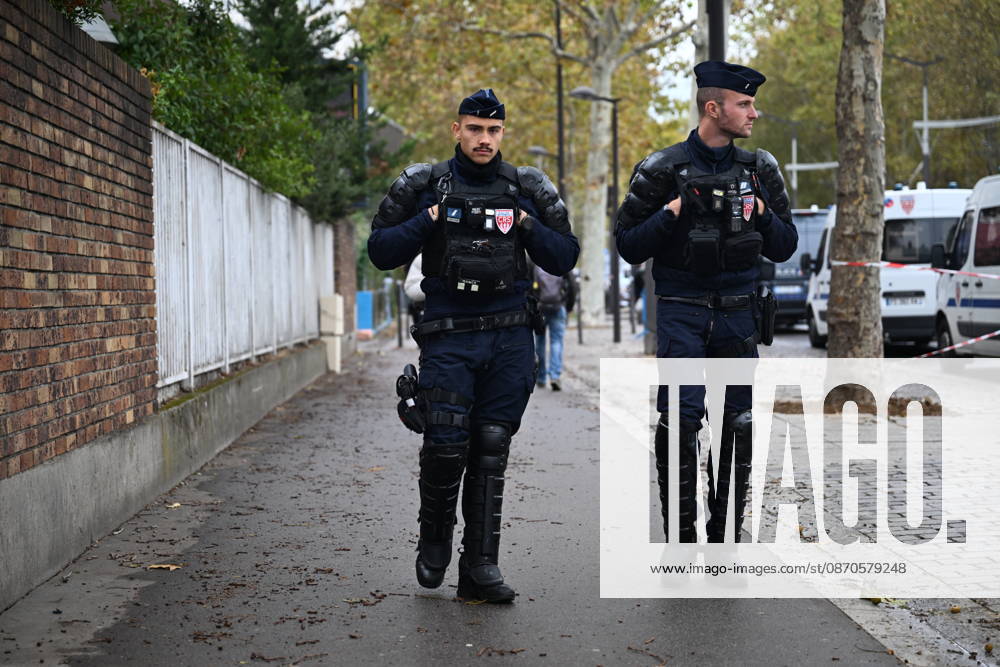 Demonstrators gather near Porte d Italie amid ongoing protests in Paris PARIS, FRANCE - OCTOBER 24: Demonstrators gather near Porte d Italie in southern Paris, chanting slogans ahead of planned marches, while security forces closely monitor the area in Paris, France, on October 24, 2026. Mouneb Taim Anadolu Paris France. Editorial use only. Please get in touch for any other usage.