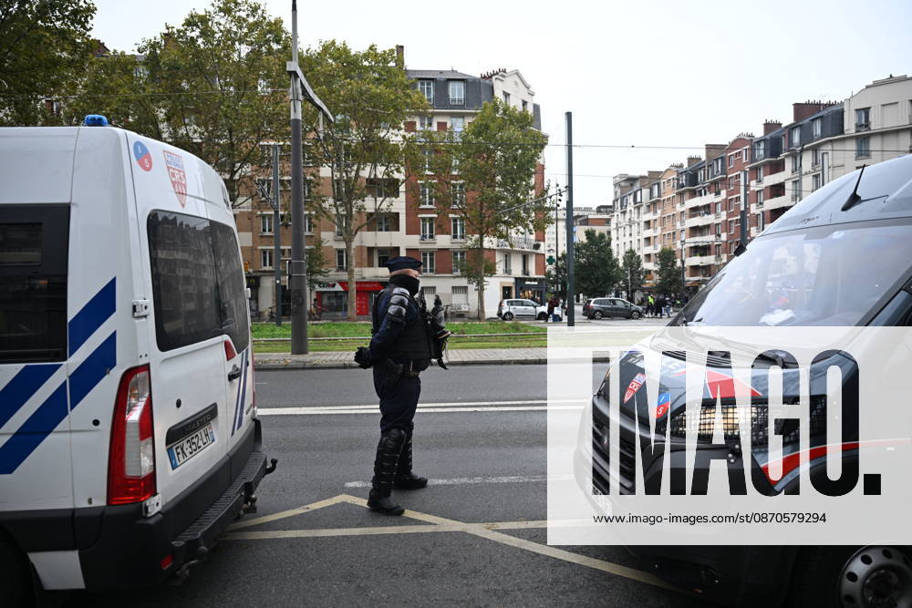 Demonstrators gather near Porte d Italie amid ongoing protests in Paris PARIS, FRANCE - OCTOBER 24: Demonstrators gather near Porte d Italie in southern Paris, chanting slogans ahead of planned marches, while security forces closely monitor the area in Paris, France, on October 24, 2026. Mouneb Taim Anadolu Paris France. Editorial use only. Please get in touch for any other usage.
