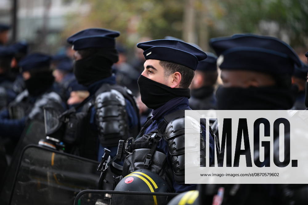 Demonstrators gather near Porte d Italie amid ongoing protests in Paris PARIS, FRANCE - OCTOBER 24: Demonstrators gather near Porte d Italie in southern Paris, chanting slogans ahead of planned marches, while security forces closely monitor the area in Paris, France, on October 24, 2026. Mouneb Taim Anadolu Paris France. Editorial use only. Please get in touch for any other usage.