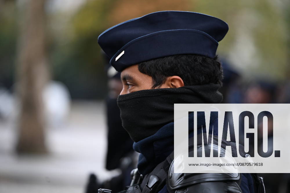 Demonstrators gather near Porte d Italie amid ongoing protests in Paris PARIS, FRANCE - OCTOBER 24: Demonstrators gather near Porte d Italie in southern Paris, chanting slogans ahead of planned marches, while security forces closely monitor the area in Paris, France, on October 24, 2026. Mouneb Taim Anadolu Paris France. Editorial use only. Please get in touch for any other usage.