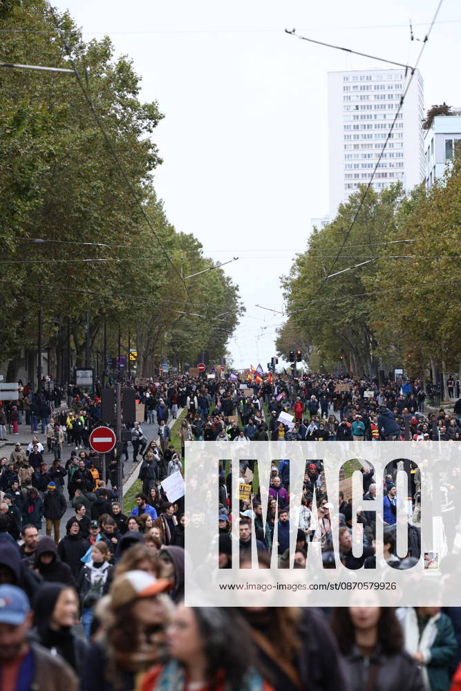 Yellow Vests Protest Act II - Paris Demonstration in favor of purchasing power, the protection of public services, and fiscal and social justice, in Paris on October 24, 2026 as part of a nationwide call for mobilisation bringing together former members of the Yellow Vest movement, labor unions, high school and university students. Photo by Raphael Lafargue ABACAPRESS.COM Paris France