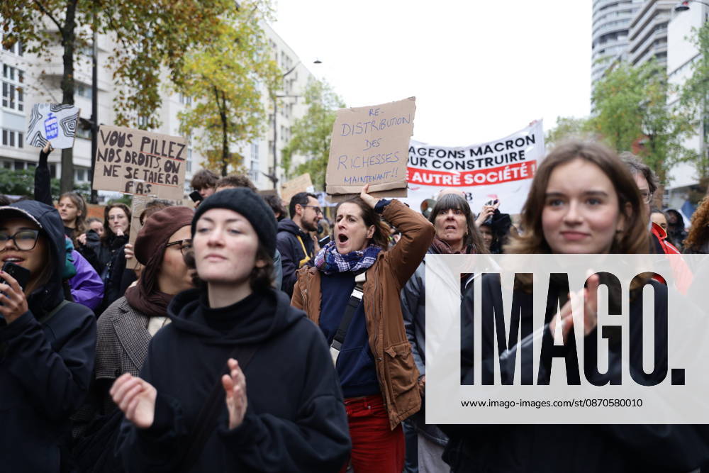 Demonstrators gather near Porte d Italie amid ongoing protests in Paris PARIS, FRANCE - OCTOBER 24: Demonstrators gather near Porte d Italie in Paris, France, on October 24, 2026, during a demonstration amid ongoing social and political tensions in France. Ibrahim Ezzat Anadolu Paris France. Editorial use only. Please get in touch for any other usage.