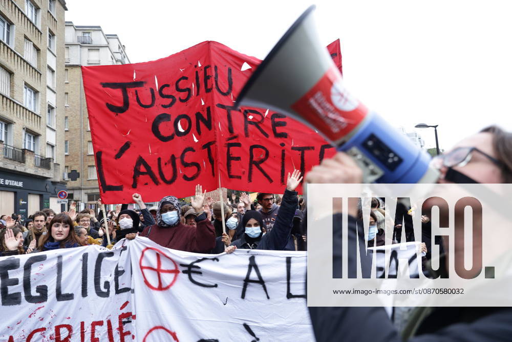 Demonstrators gather near Porte d Italie amid ongoing protests in Paris PARIS, FRANCE - OCTOBER 24: Demonstrators gather near Porte d Italie in Paris, France, on October 24, 2026, during a demonstration amid ongoing social and political tensions in France. Ibrahim Ezzat Anadolu Paris France. Editorial use only. Please get in touch for any other usage.