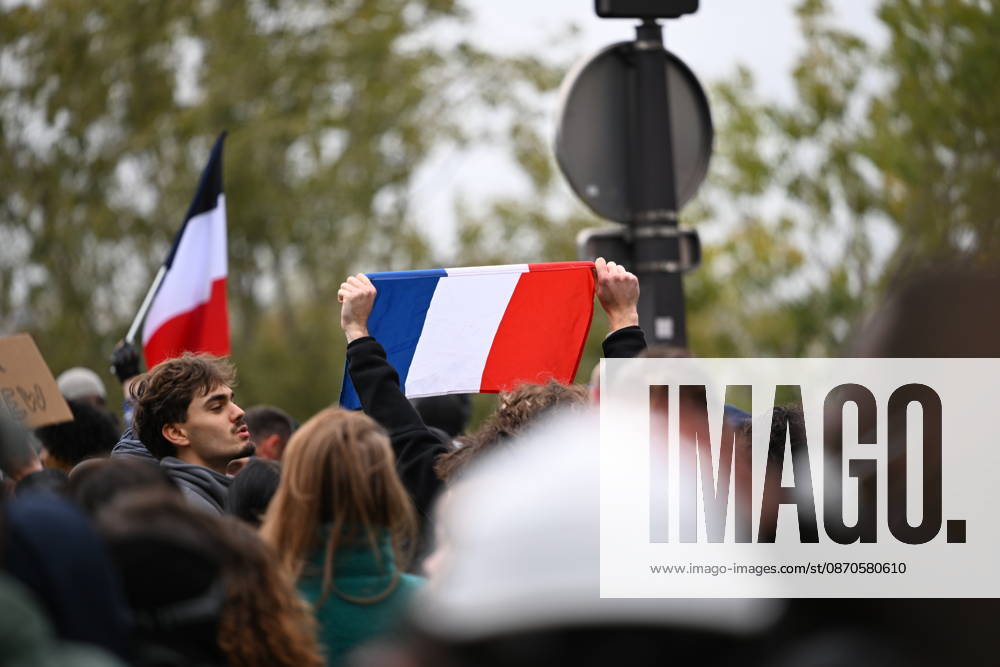 Demonstrators gather near Porte d Italie amid ongoing protests in Paris PARIS, FRANCE - OCTOBER 24: Demonstrators gather near Porte d Italie in Paris, France, on October 24, 2026, during a demonstration amid ongoing social and political tensions in France. Police take security measures during the protests. Mouneb Taim Anadolu Paris France. Editorial use only. Please get in touch for any other usage.