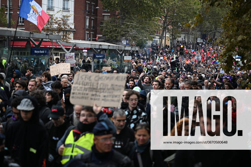 Demonstrators gather near Porte d Italie amid ongoing protests in Paris PARIS, FRANCE - OCTOBER 24: Demonstrators gather near Porte d Italie in southern Paris, chanting slogans ahead of planned marches, while security forces closely monitor the area in Paris, France, on October 24, 2026. Mouneb Taim Anadolu Paris France. Editorial use only. Please get in touch for any other usage.