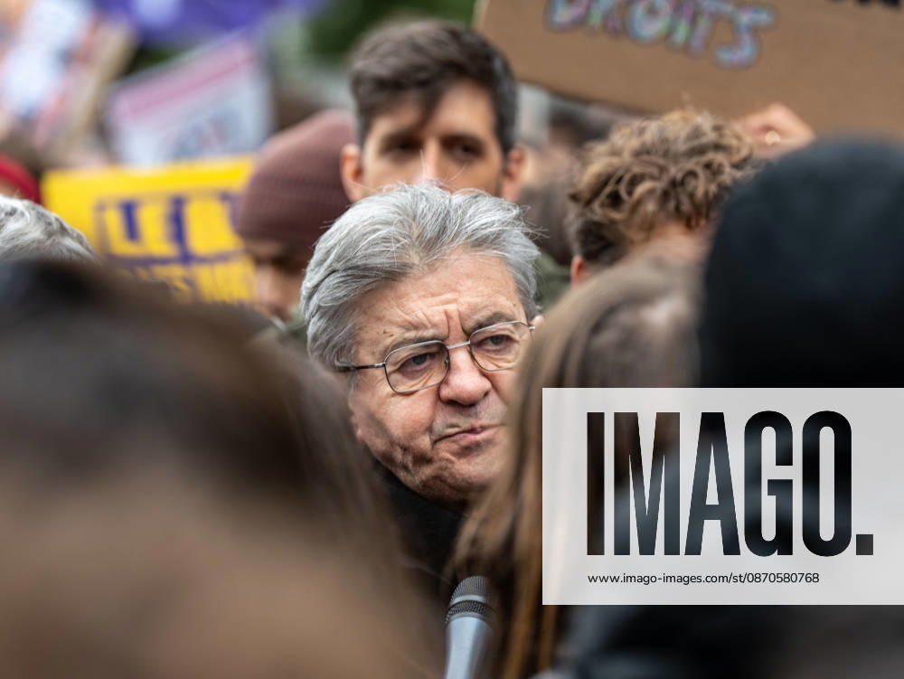 Jean-Luc Mélenchon, attending the Paris demonstration on October 24, 2026 Paris, October 24, 2026 Charles Cohen Boyer Bestimage Jean-Luc Mélenchon, attending the Paris demonstration on October 24, 2026 Paris, October 24, 2026, Paris, France