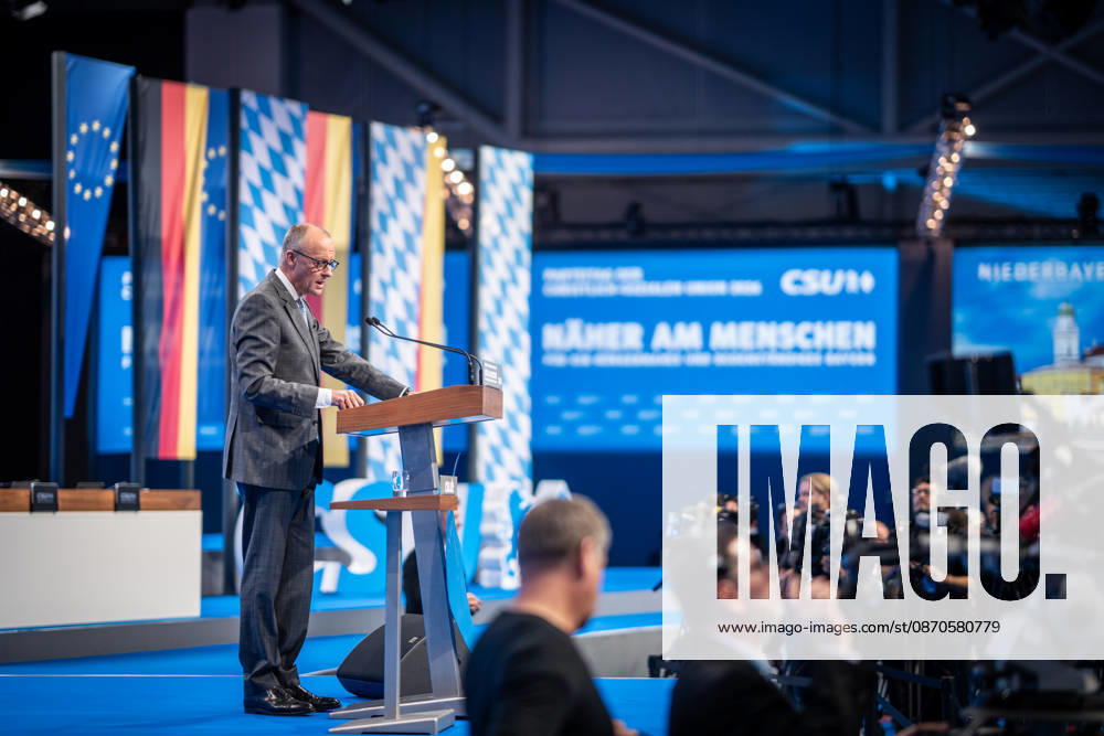 Bundeskanzler Friedrich Merz spricht vor dem CSU-Parteitag in München;Parteitag der CSU in München, München Bayern Deutschland Messegelände München