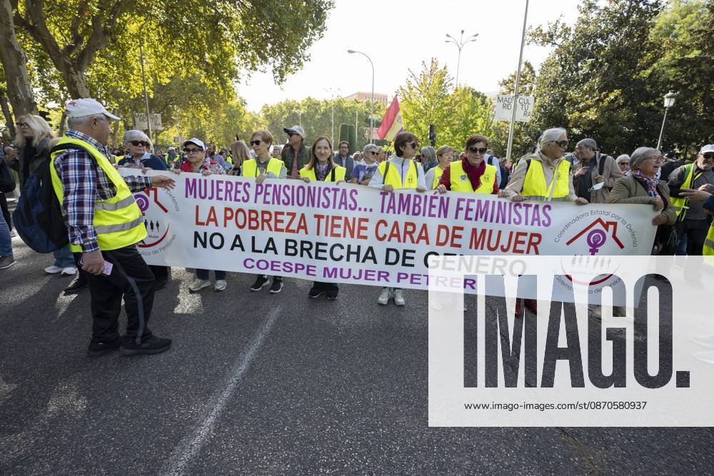 Several people carrying signs in favor of public pensions take part in a demonstration supporting the public pension system and access to housing in Madrid, Spain. Madrid Spain - ZUMAs197 20261024_aaa_s197_070
