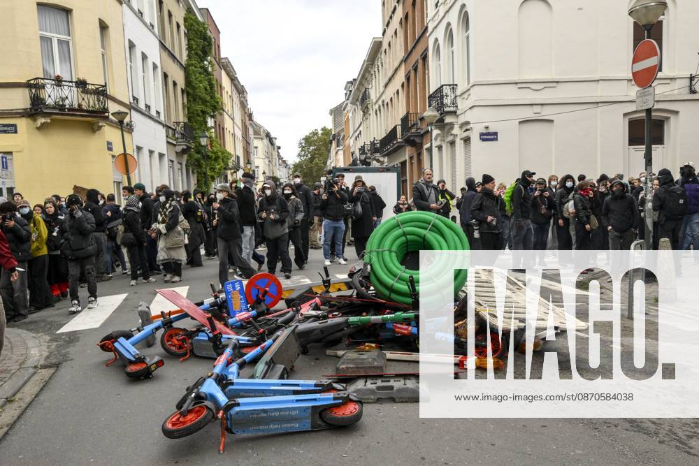 Extreme Left And Citizen Activists Protest 24 10 2026 BRUSSELS, BELGIUM - OCTOBER 24 : Police and demonstrators pictured during illegal demonstration the centre of Brussels against budget measures on October 24, 2026 in Brussels, Belgium, 24 10 2026 Brussels Belgium