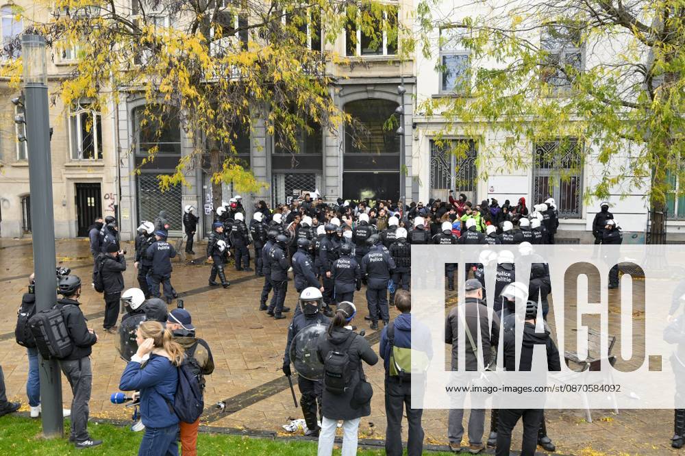 Extreme Left And Citizen Activists Protest 24 10 2026 BRUSSELS, BELGIUM - OCTOBER 24 : Police corralling demonstrators pictured during illegal demonstration the centre of Brussels against budget measures on October 24, 2026 in Brussels, Belgium, 24 10 2026 Brussels Belgium