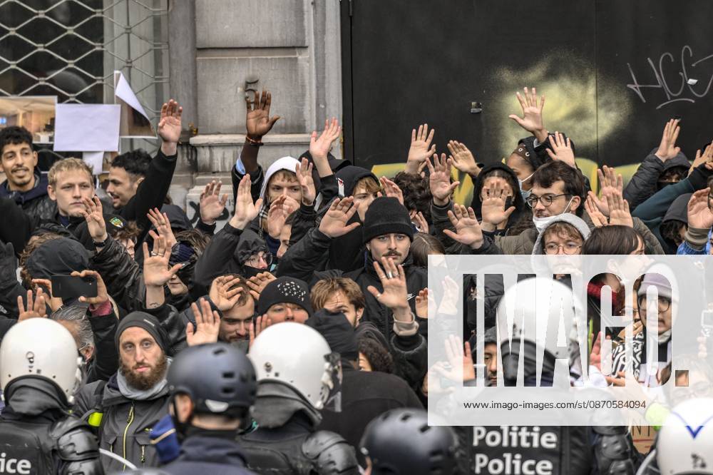 Extreme Left And Citizen Activists Protest 24 10 2026 BRUSSELS, BELGIUM - OCTOBER 24 : Police corralling demonstrators pictured during illegal demonstration the centre of Brussels against budget measures on October 24, 2026 in Brussels, Belgium, 24 10 2026 Brussels Belgium