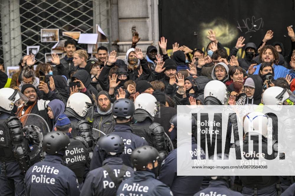 Extreme Left And Citizen Activists Protest 24 10 2026 BRUSSELS, BELGIUM - OCTOBER 24 : Police corralling demonstrators pictured during illegal demonstration the centre of Brussels against budget measures on October 24, 2026 in Brussels, Belgium, 24 10 2026 Brussels Belgium